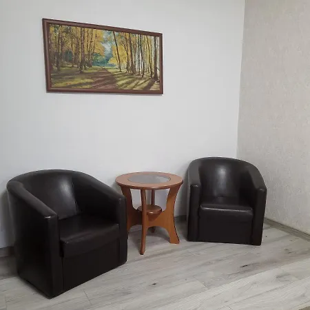 Apartament cu 3 camere chiar in inima Capitalei-2